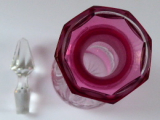 Karafa z broušeného čirého a růžového skla (4).JPG