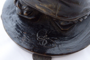 Bronzová socha Gejši - Geuriusai Seya (6).JPG
