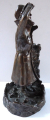 Bronzová socha dívky -Finsk Lotte, Lotta-Svärd (1).JPG