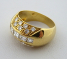 Prsten s diamantovými bagetami a brilianty, ze žlutého zlata (2).JPG