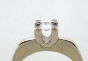 Prsten z bílého zlata s diamanty - 0,22 ct (4).JPG