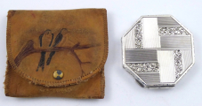 Art deco stříbrná malá hraněná pudřenka (1).JPG