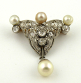 Elegantní brož s mořskými perlami a diamanty - 1,00 ct (1).JPG