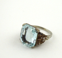 Art deco prsten s přírodním akvamarínem a diamanty (4).JPG