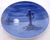 Bing & Grondahl - Modrý talíř a nápis Pro Patria