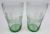 Dvě sklenice z uranového skla s gondolami