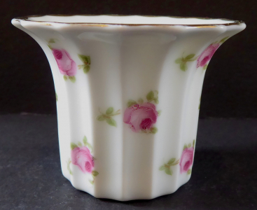 Porcelánový květináček, s růžemi - Rosenthal (1).JPG