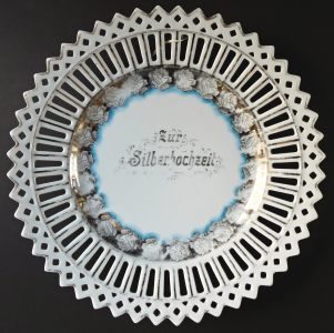 Porcelánový talíř ke stříbrné svatbě - Carl Schumann, Arzberg (1).JPG