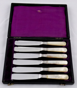 Šest postříbřených nožů s perletí - James Dixon & Sons, Sheffield (1).JPG