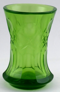 Sklenice ze zeleného skla s fazetami (1).JPG