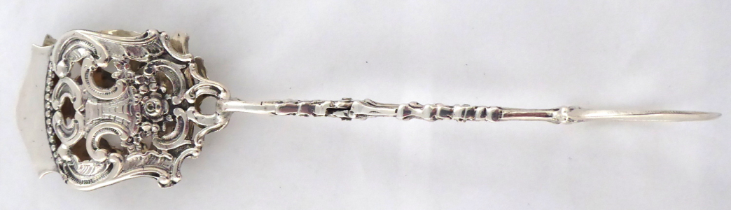 Stříbrné kleštičky v rokokovém stylu (1).JPG