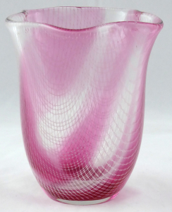 Váza s růžovými skvrnami, Harrtil - Rudolf Schwedler, Harrachov (1).JPG
