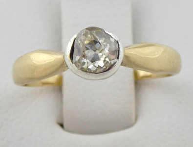 Zlatý prsten s briliantem 0,35 ct (1).JPG