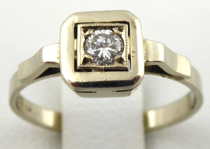 Bílý zlatý prstýnek s přírodním diamantem (1).JPG