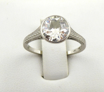 Platinový prsten s diamantem 1,90 ct - Karl Stracke, Liberec (1) - kopie.JPG