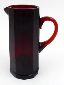 Biedermeierový rubínový džbánek (1).JPG