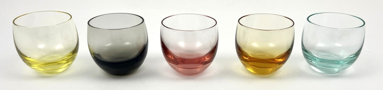 Pět barevný skleniček - Moser, Culbuto (1).JPG