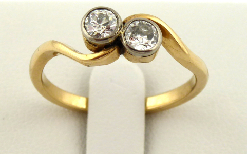 Zajímavý zlatý prsten s diamanty - 0,50 ct (1).JPG