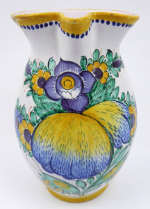 Vyšší pyskatý džbán s květy - Tupesy, Slovácko (1).JPG