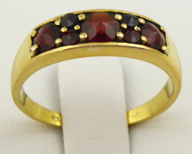 Zlacený stříbrný prsten s českými granáty - Turnov (1).JPG