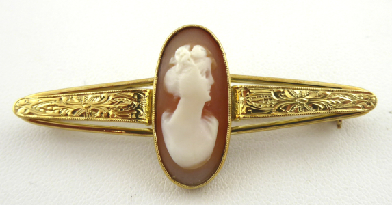 Gravírovaná brož s kamejí (1).JPG