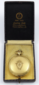 Zlacené kapesní hodinky s řetízkem - Steinmeyer (1).JPG