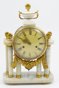 Mramorové stolní sloupkové hodiny (1).JPG