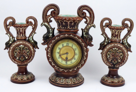 Keramické krbové hodiny s párovými vázami (1).JPG