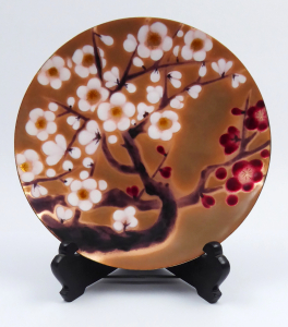 Ando Cloisonné - Talíř s květy sakury a švestky (1).JPG